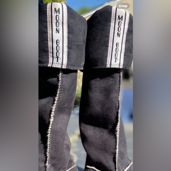 Vintage Black Suede Moon Boots - Picture 8 of 8